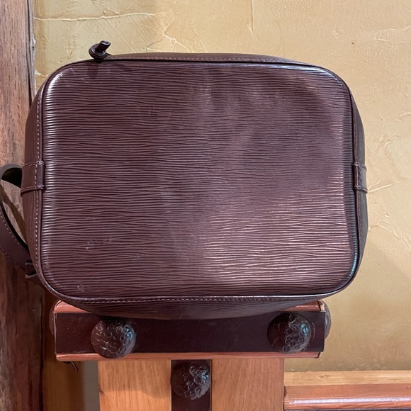 Louis Vuitton Noe. Petit Noe in Moka Rich Chocolate! Beautiful Pre Loved Bag! - Picture 6 of 16